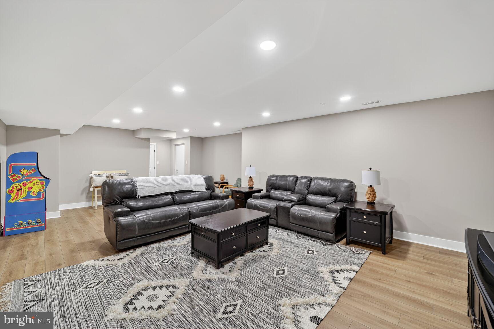 104 RETRIEVER WAY