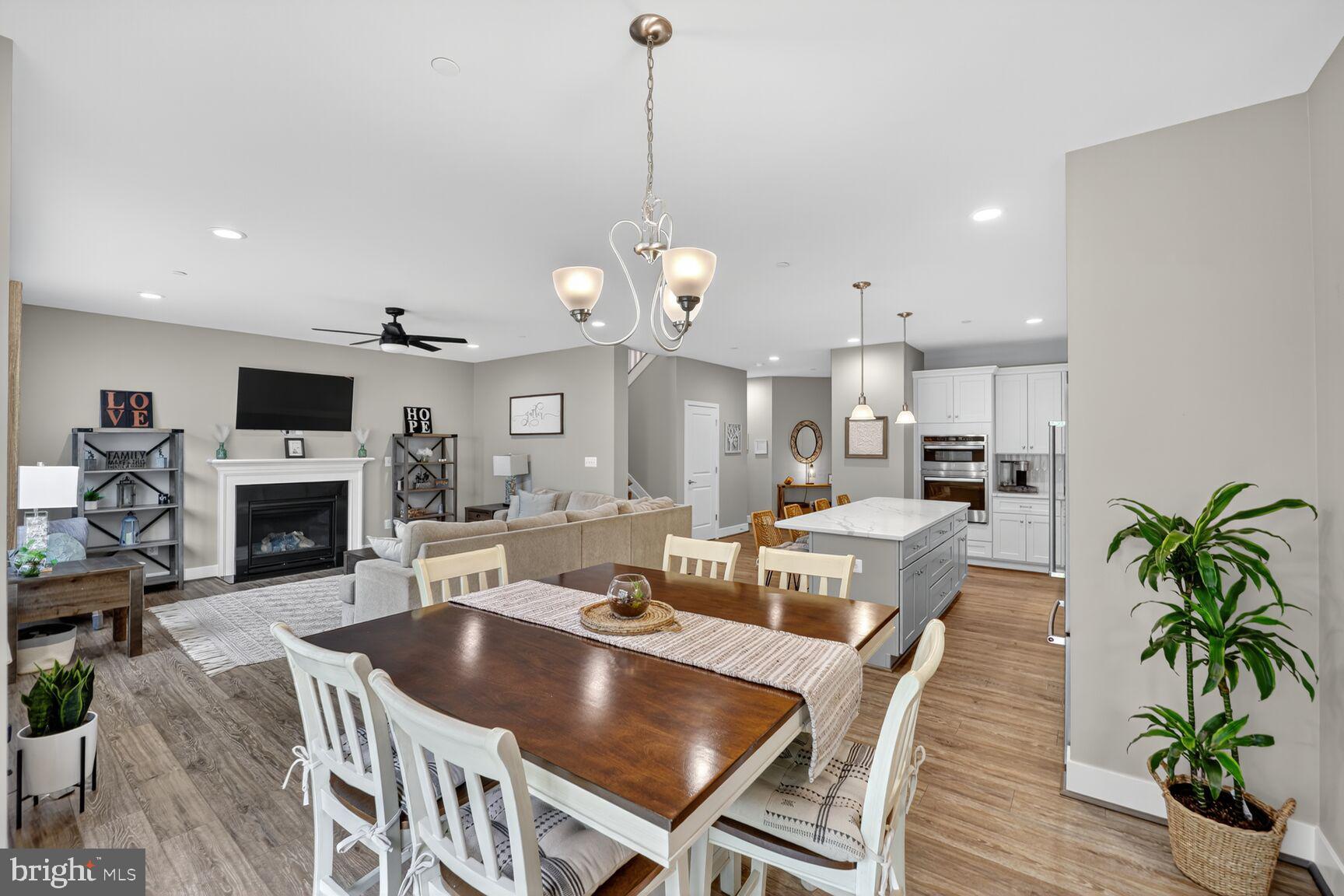 104 RETRIEVER WAY