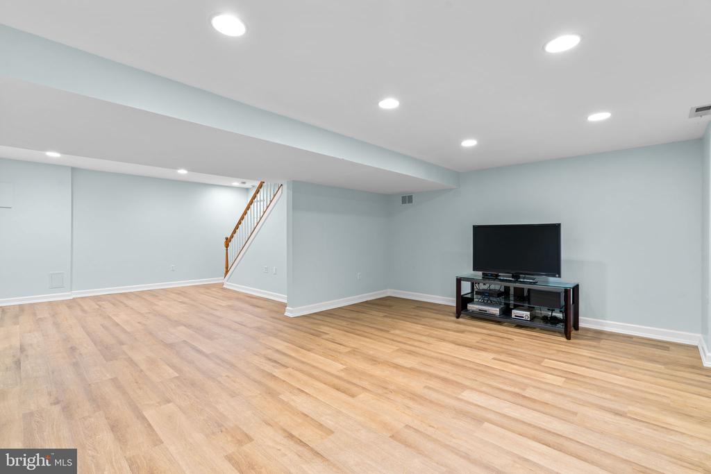 7 FORDHAM COURT