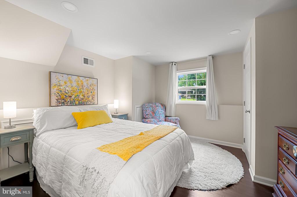 605 PINE TREE DRIVE