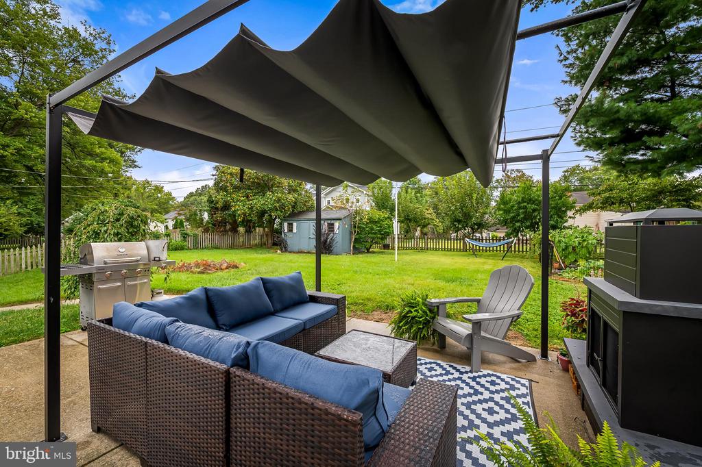 605 PINE TREE DRIVE
