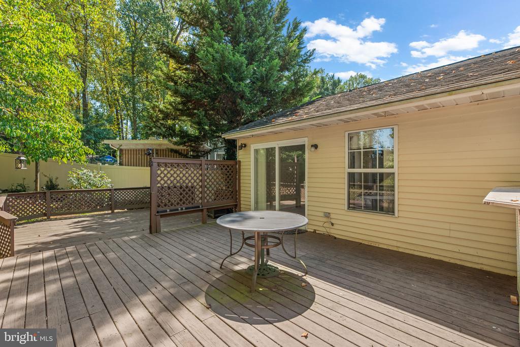 939 KINHART COURT