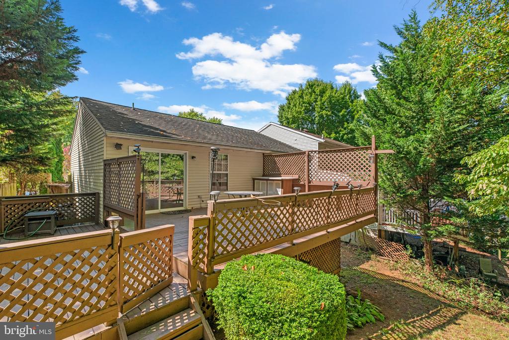 939 KINHART COURT