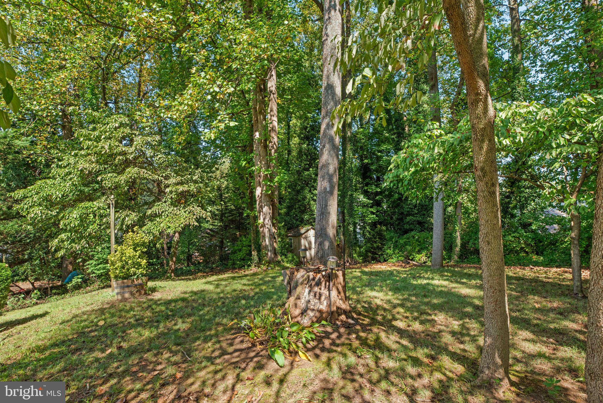 939 KINHART COURT
