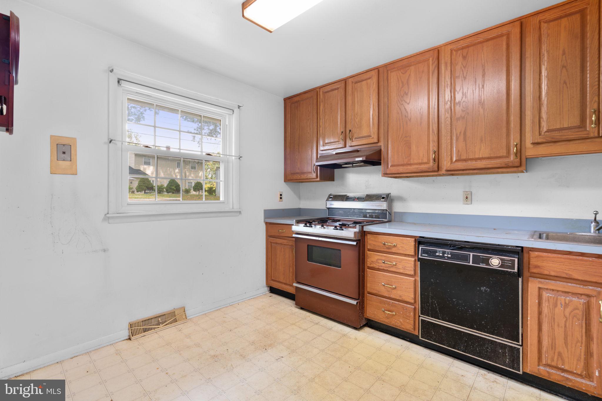 504 GRANDIN AVENUE