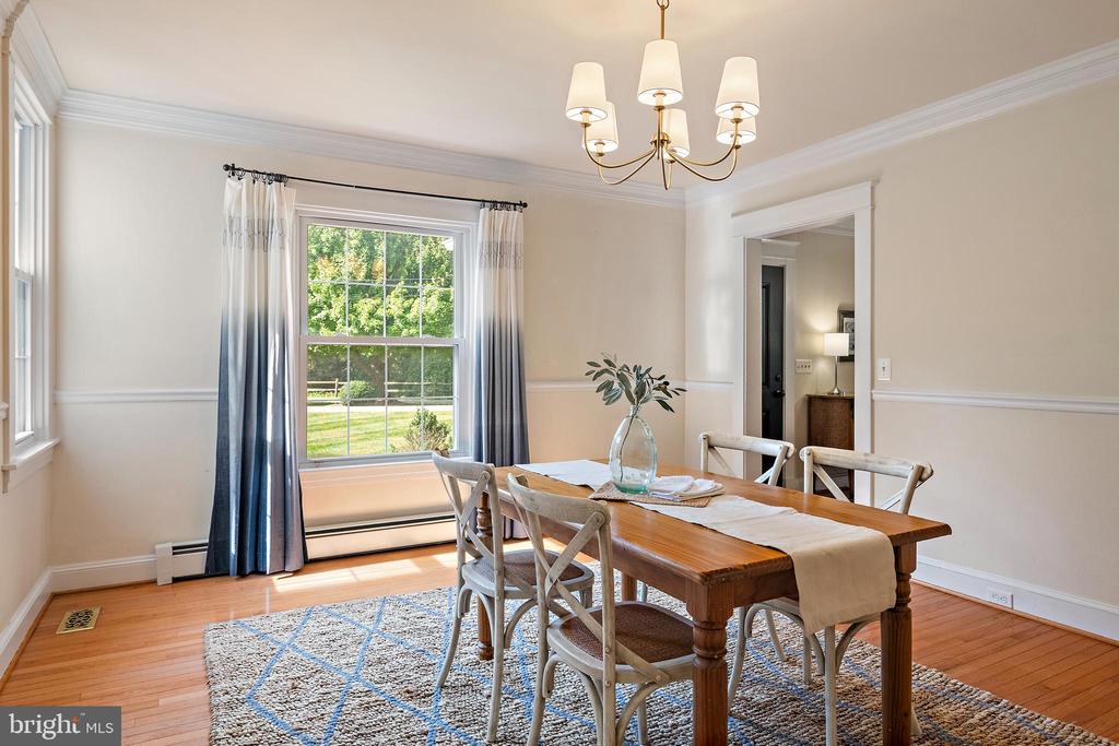 413 JOYCE LANE W