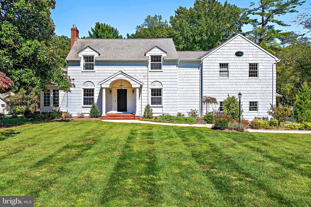 413 JOYCE LANE W
