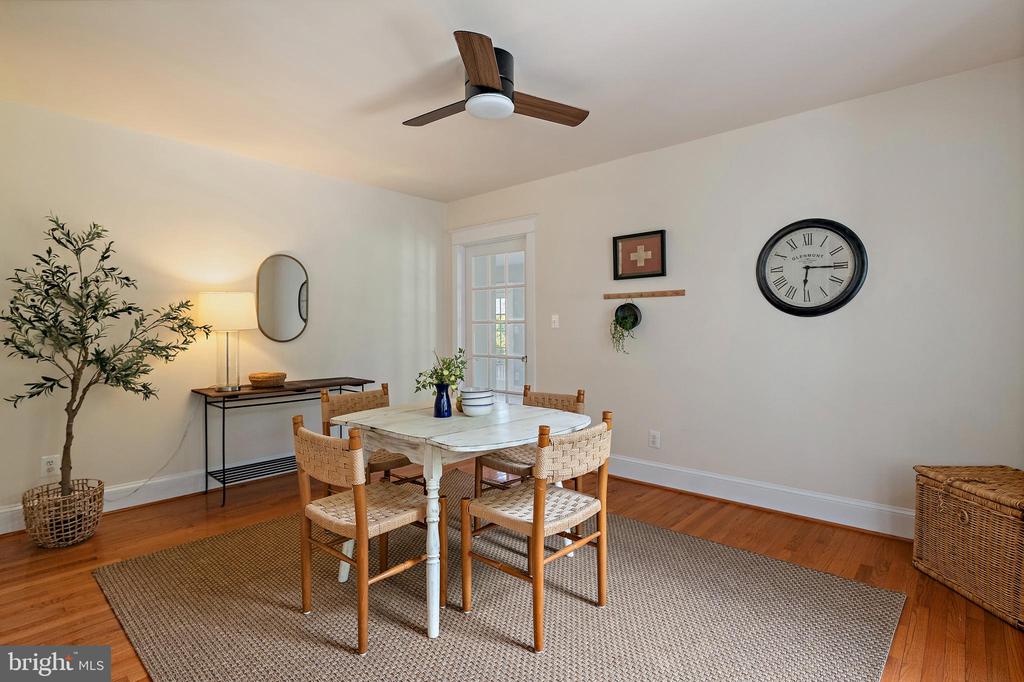 413 JOYCE LANE W