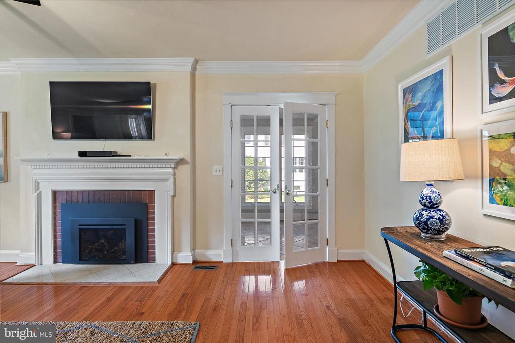 413 JOYCE LANE W