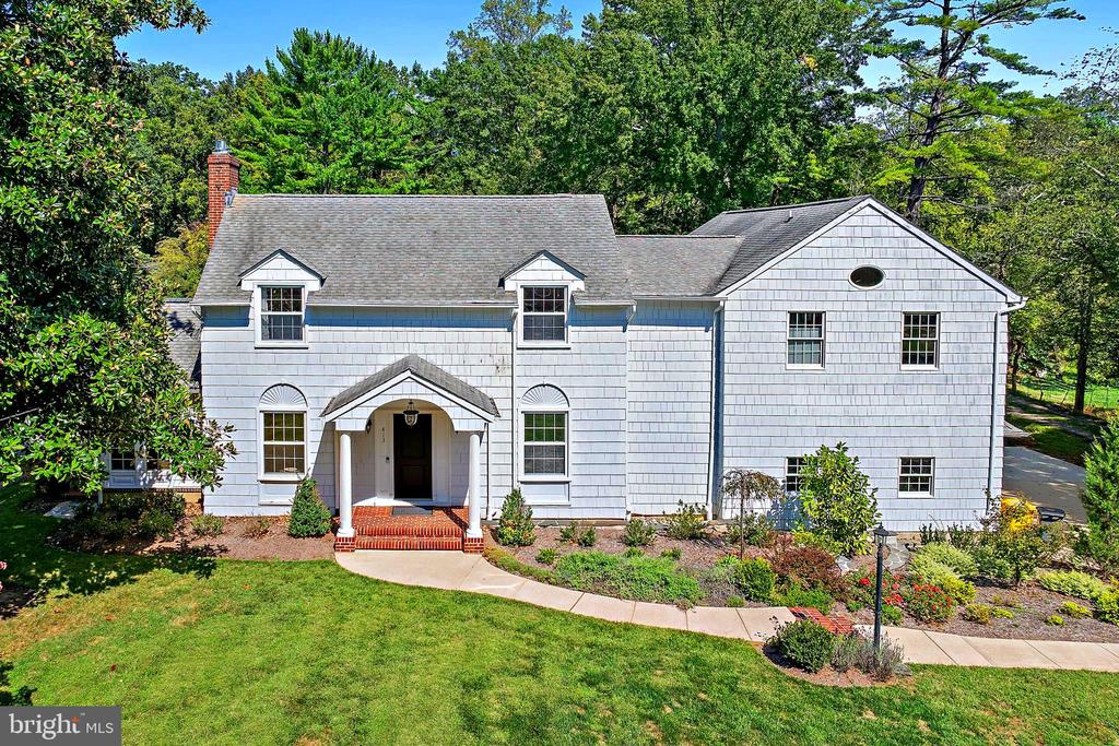 413 JOYCE LANE W