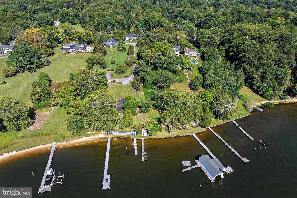 413 JOYCE LANE W