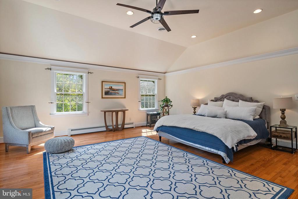 413 JOYCE LANE W