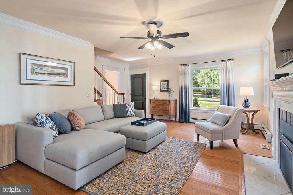 413 JOYCE LANE W