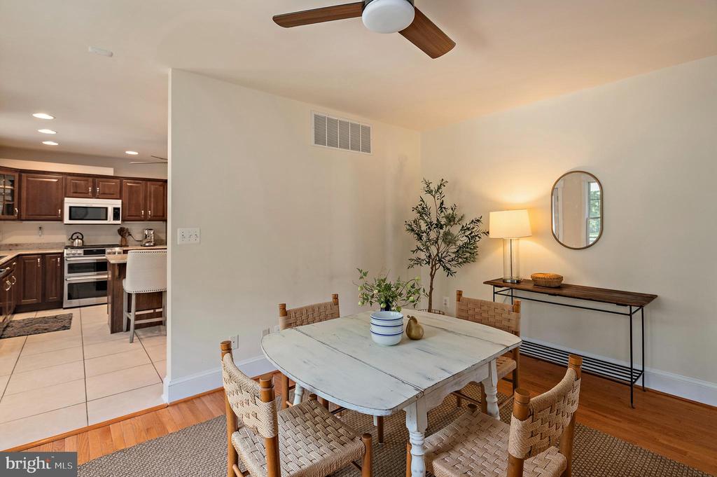 413 JOYCE LANE W