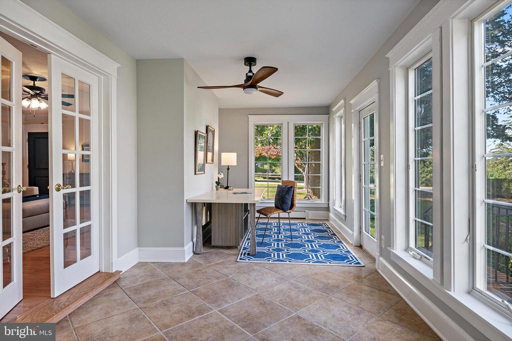 413 JOYCE LANE W