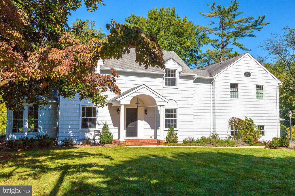 413 JOYCE LANE W