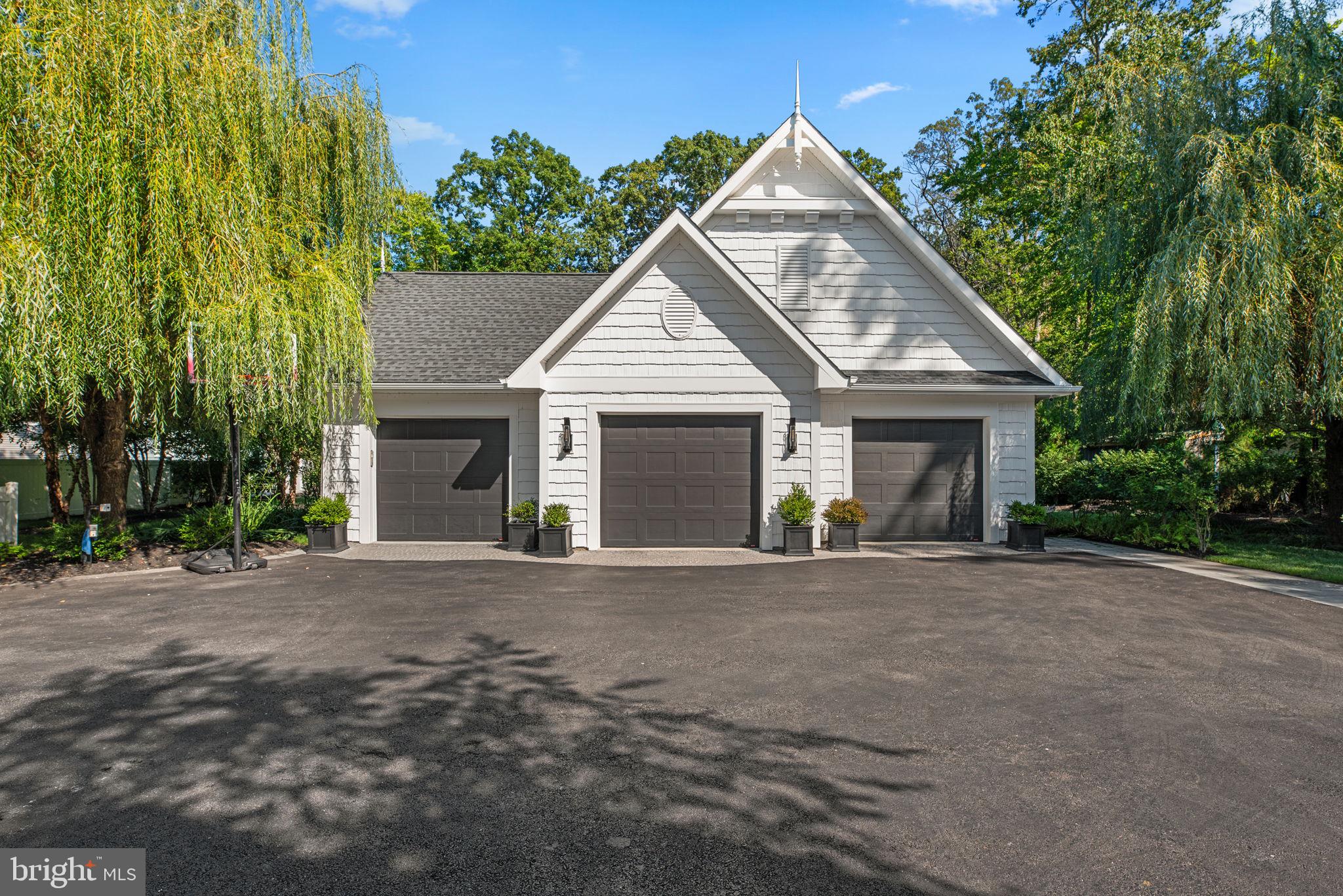 4750 FREDERICK AVENUE