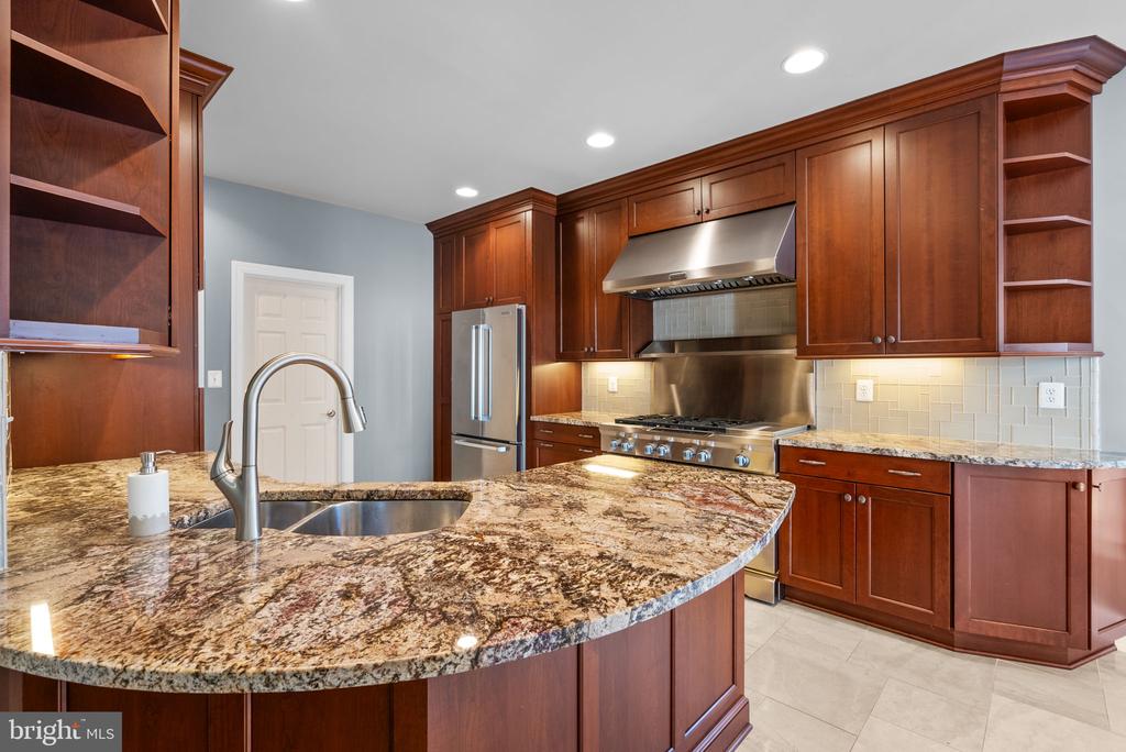 514 HARLEQUIN LANE