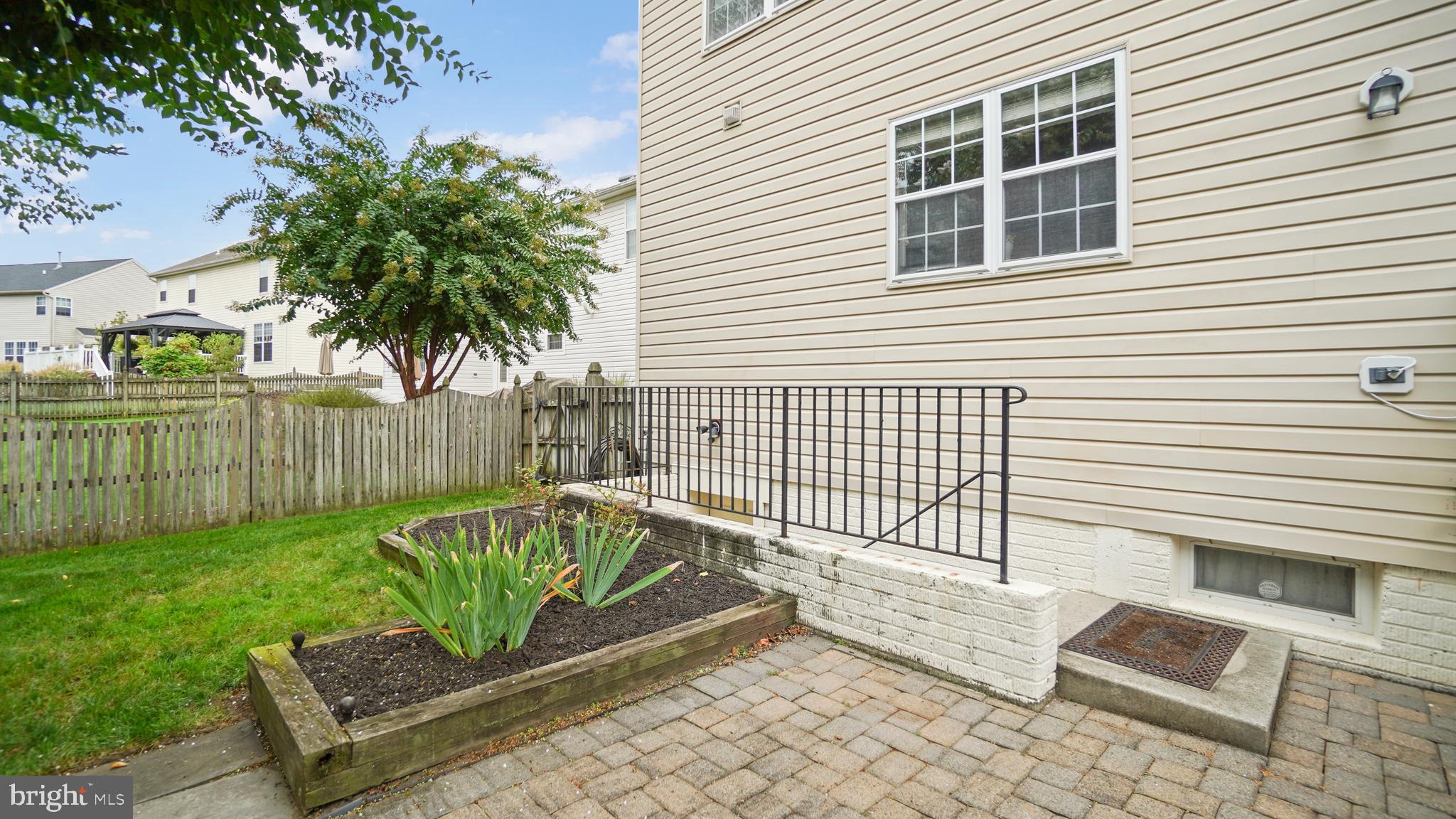 1599 CHAPMAN ROAD