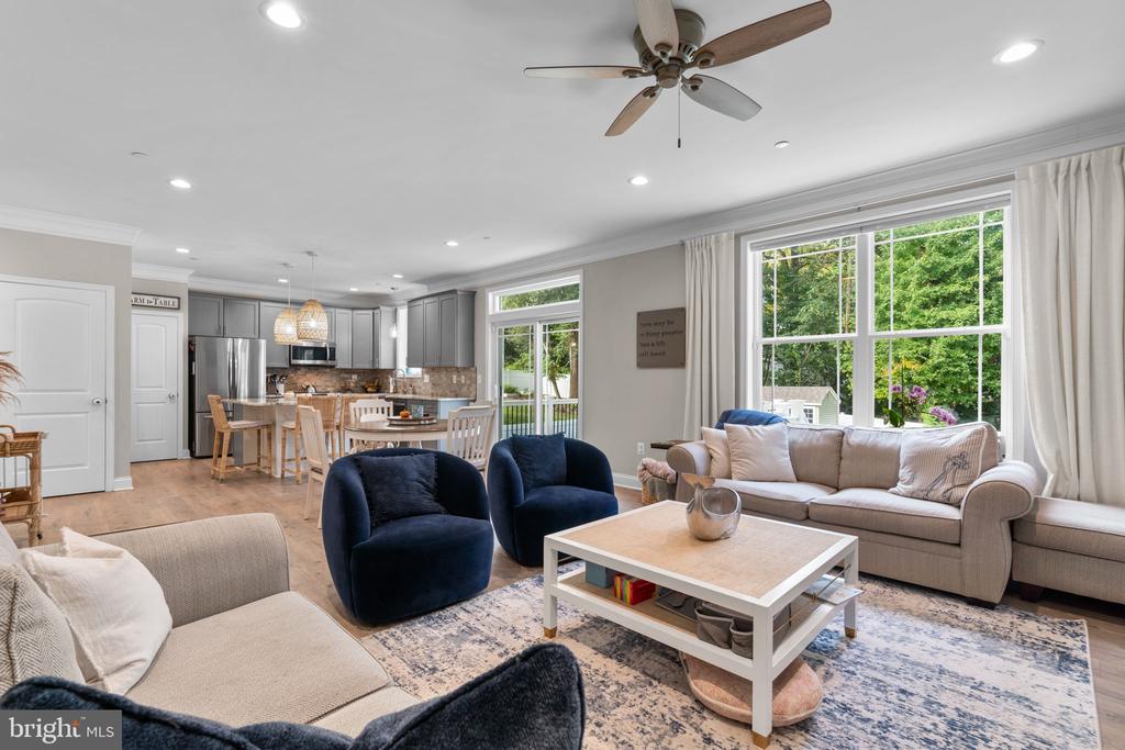 1214 RAMBLEWOOD DRIVE
