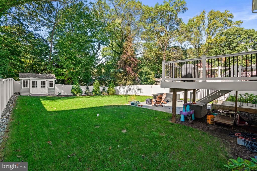 1214 RAMBLEWOOD DRIVE