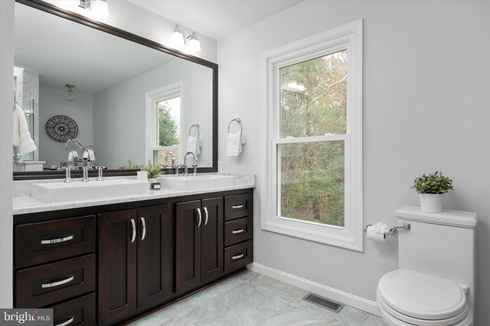 201 AUTUMN CHASE DRIVE