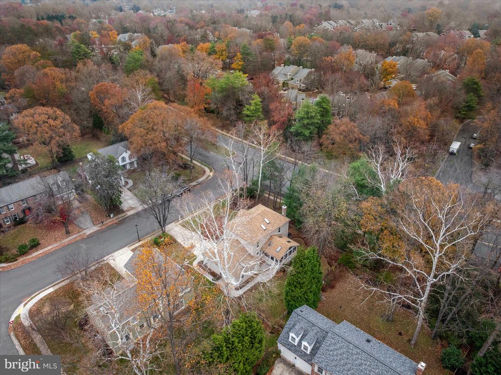 201 AUTUMN CHASE DRIVE