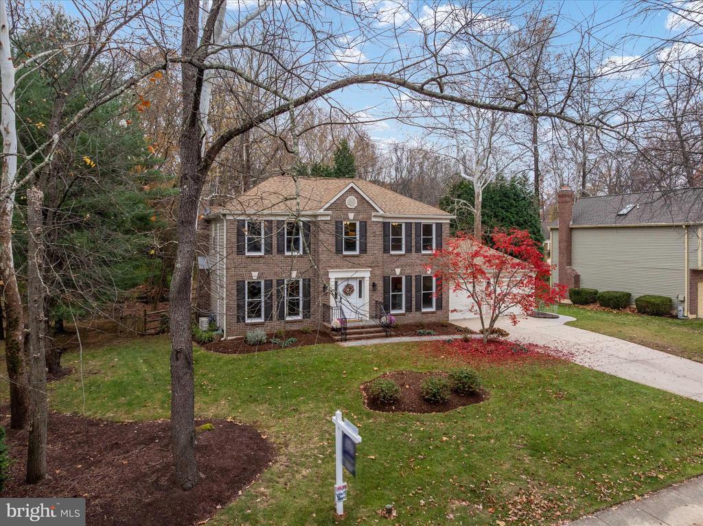 201 AUTUMN CHASE DRIVE