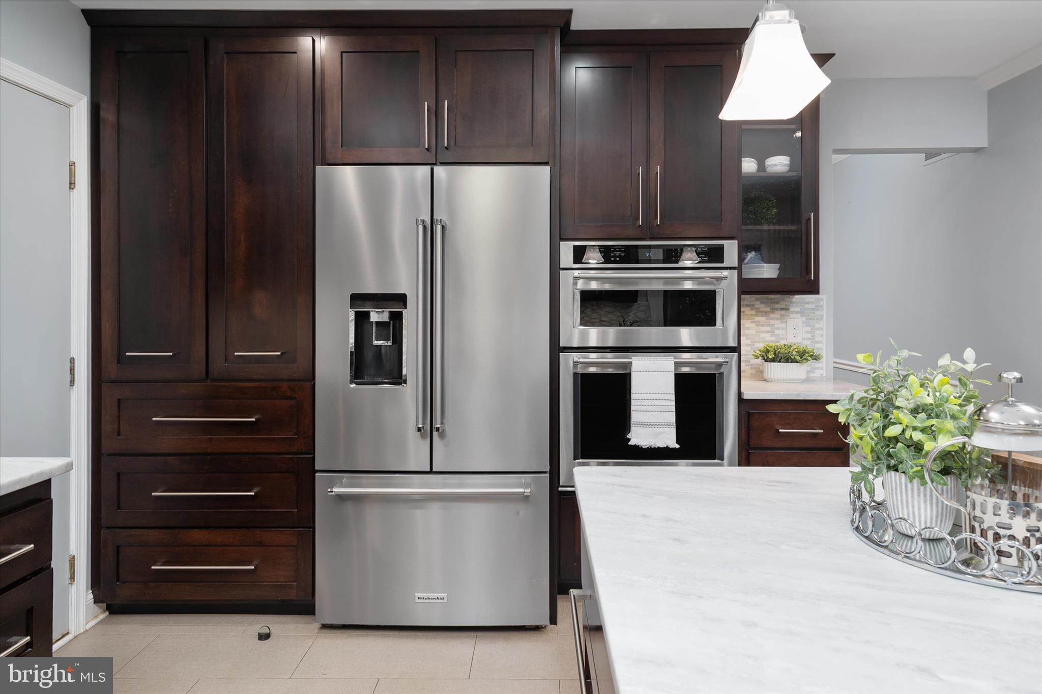 201 AUTUMN CHASE DRIVE