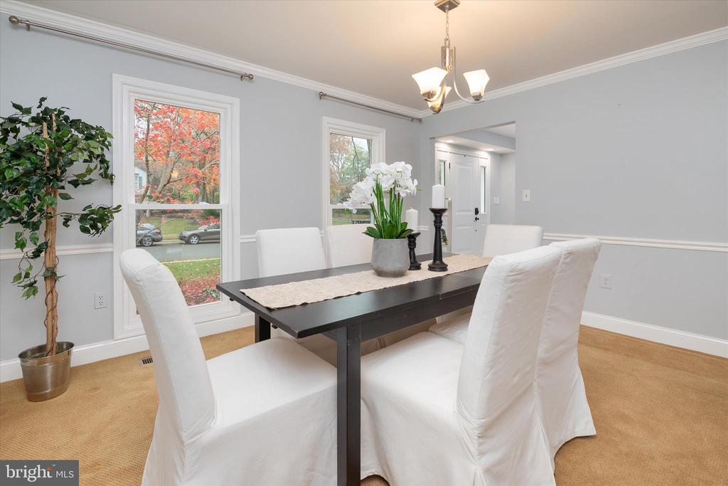 201 AUTUMN CHASE DRIVE