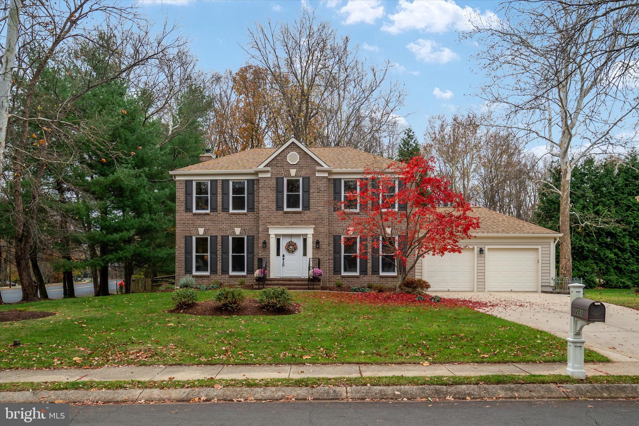 201 AUTUMN CHASE DRIVE