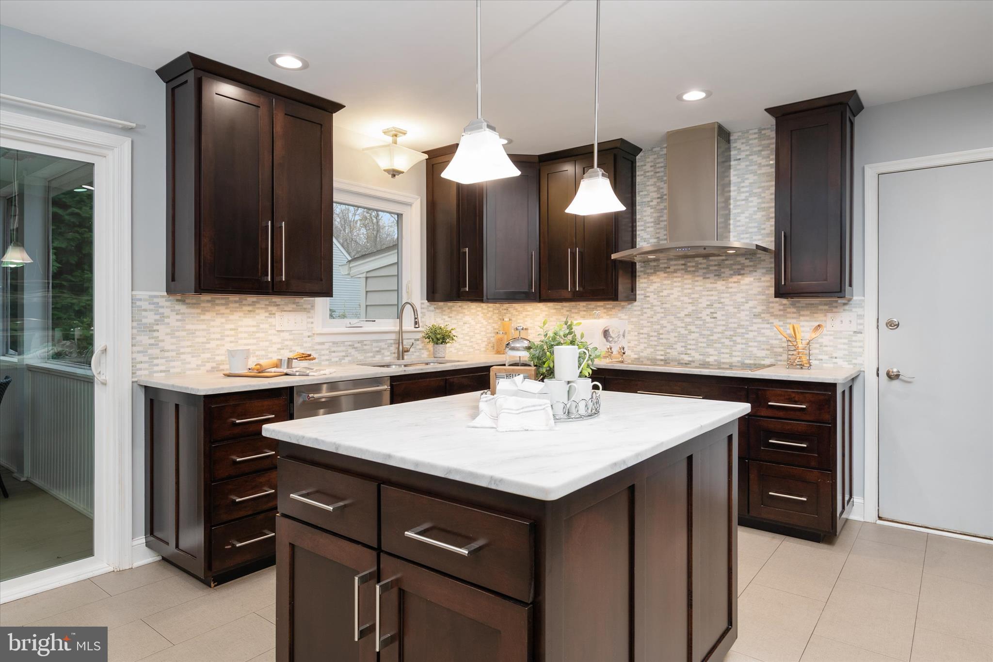 201 AUTUMN CHASE DRIVE