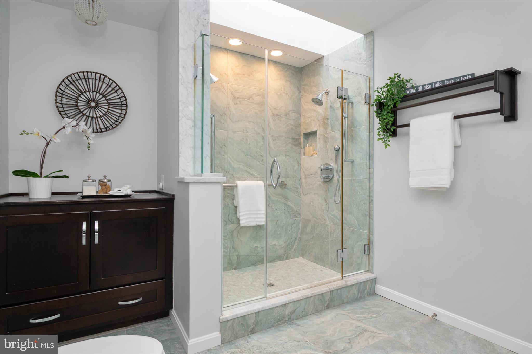 201 AUTUMN CHASE DRIVE