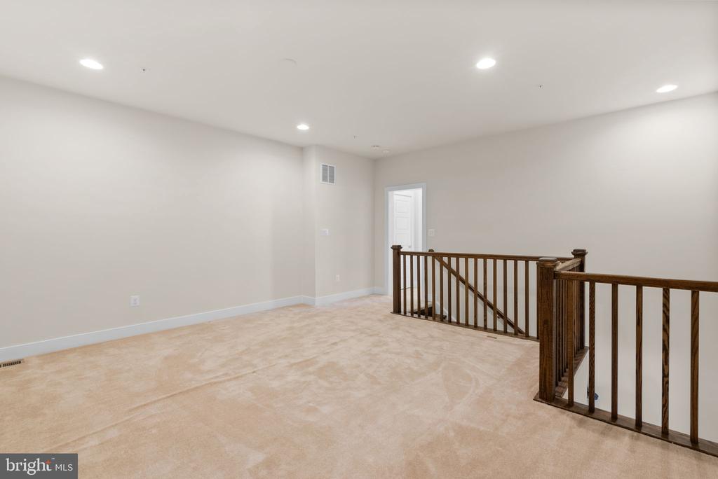 3035 WOODCHUCK WAY