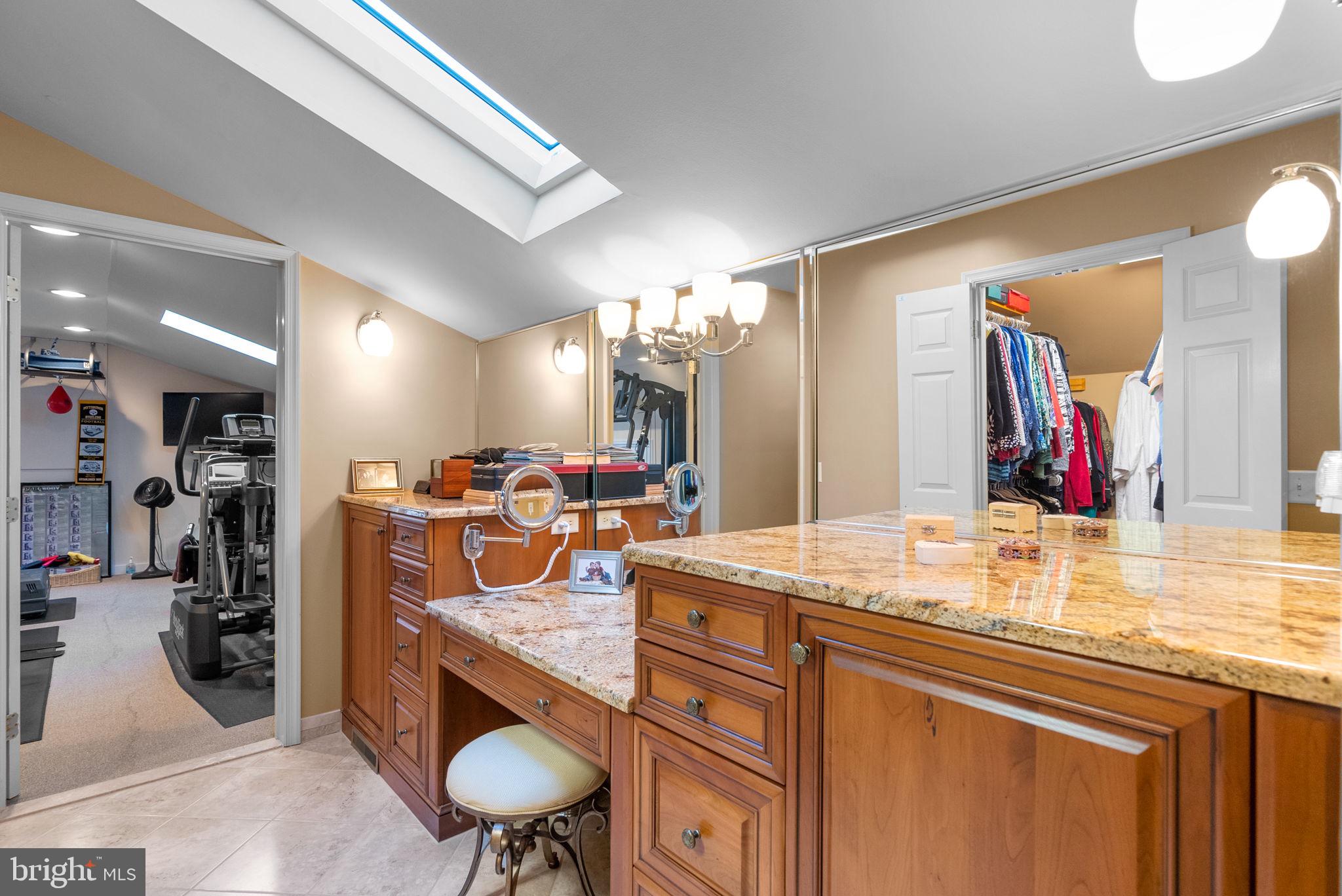 531 POINT FIELD DRIVE