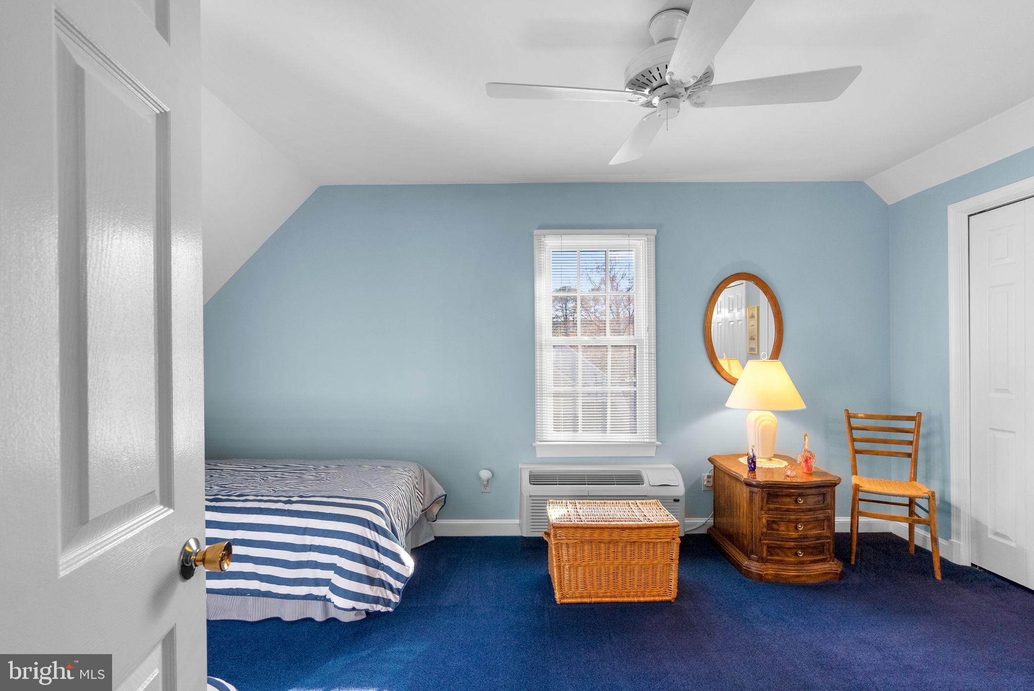 531 POINT FIELD DRIVE