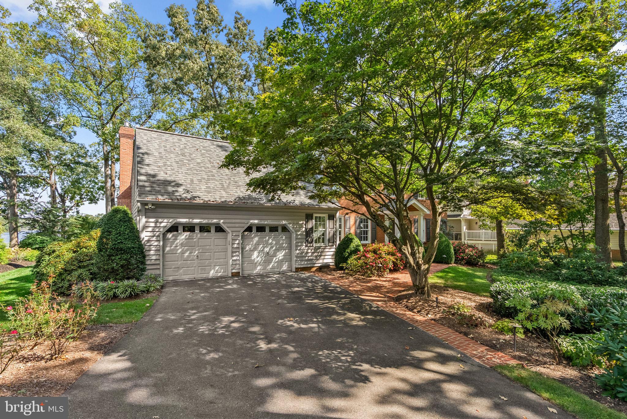 531 POINT FIELD DRIVE