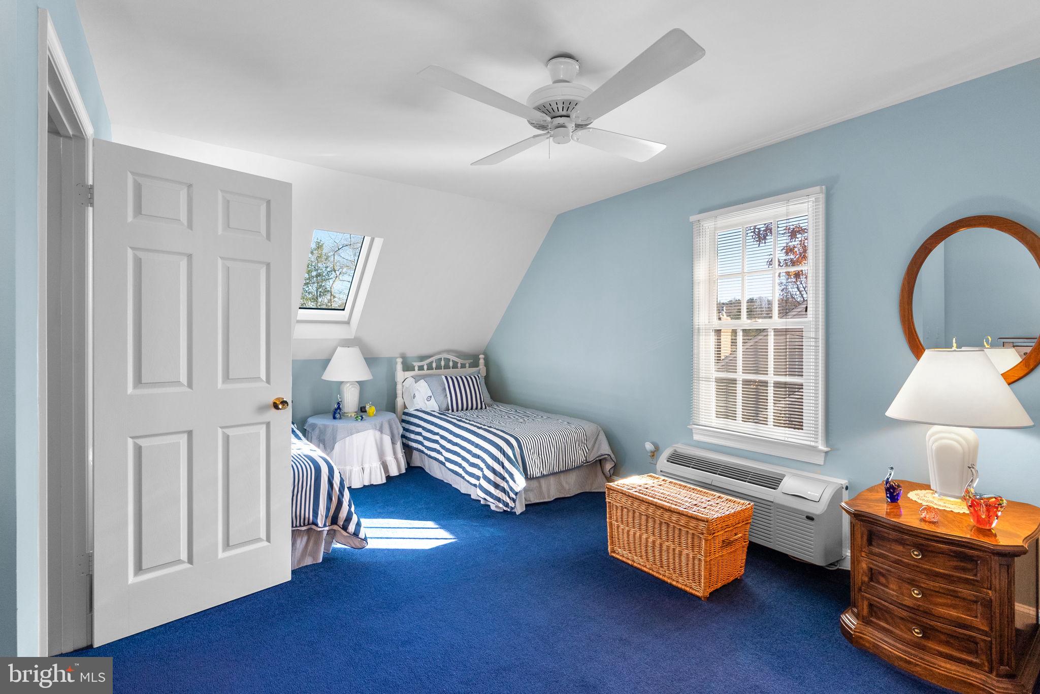 531 POINT FIELD DRIVE