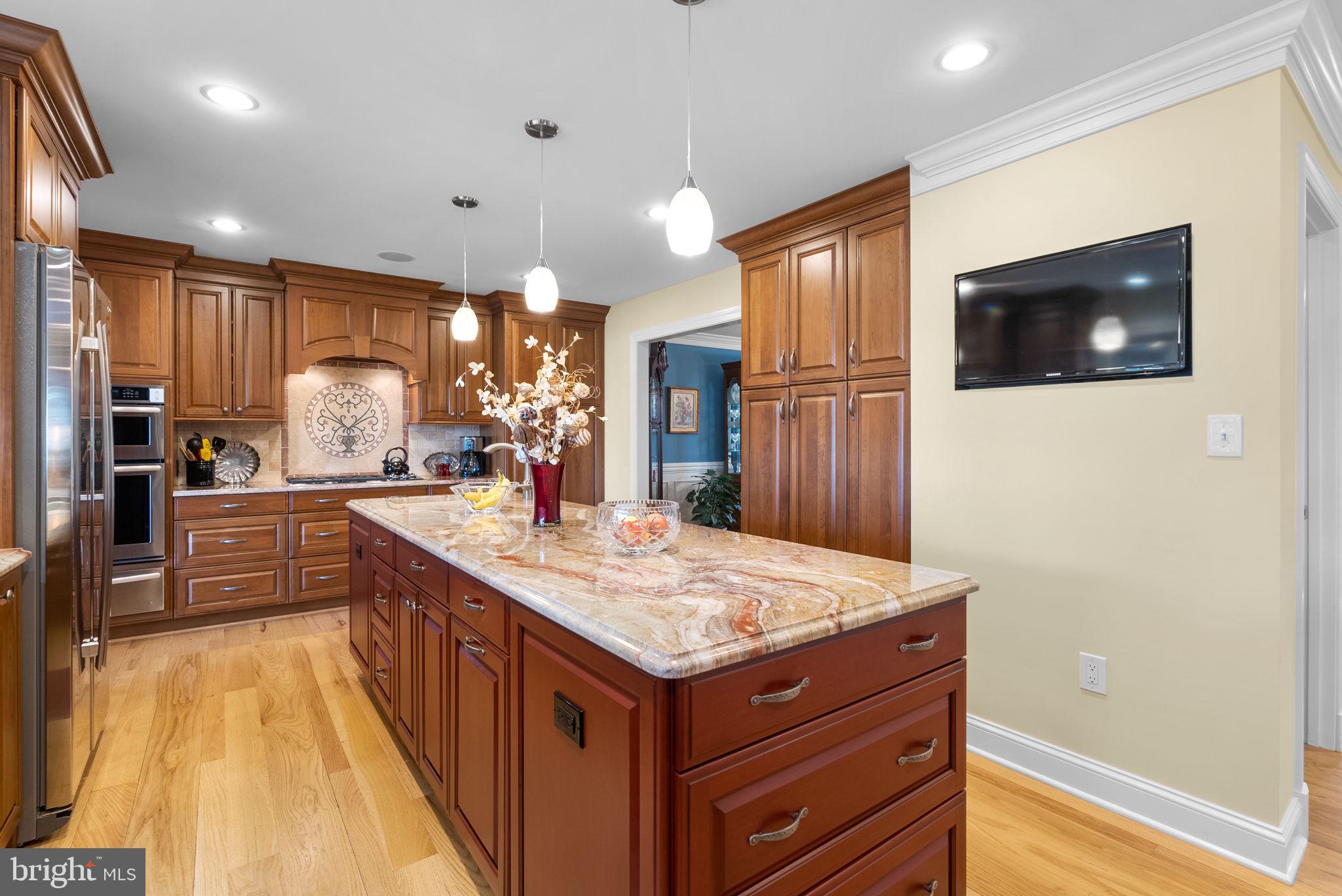 531 POINT FIELD DRIVE