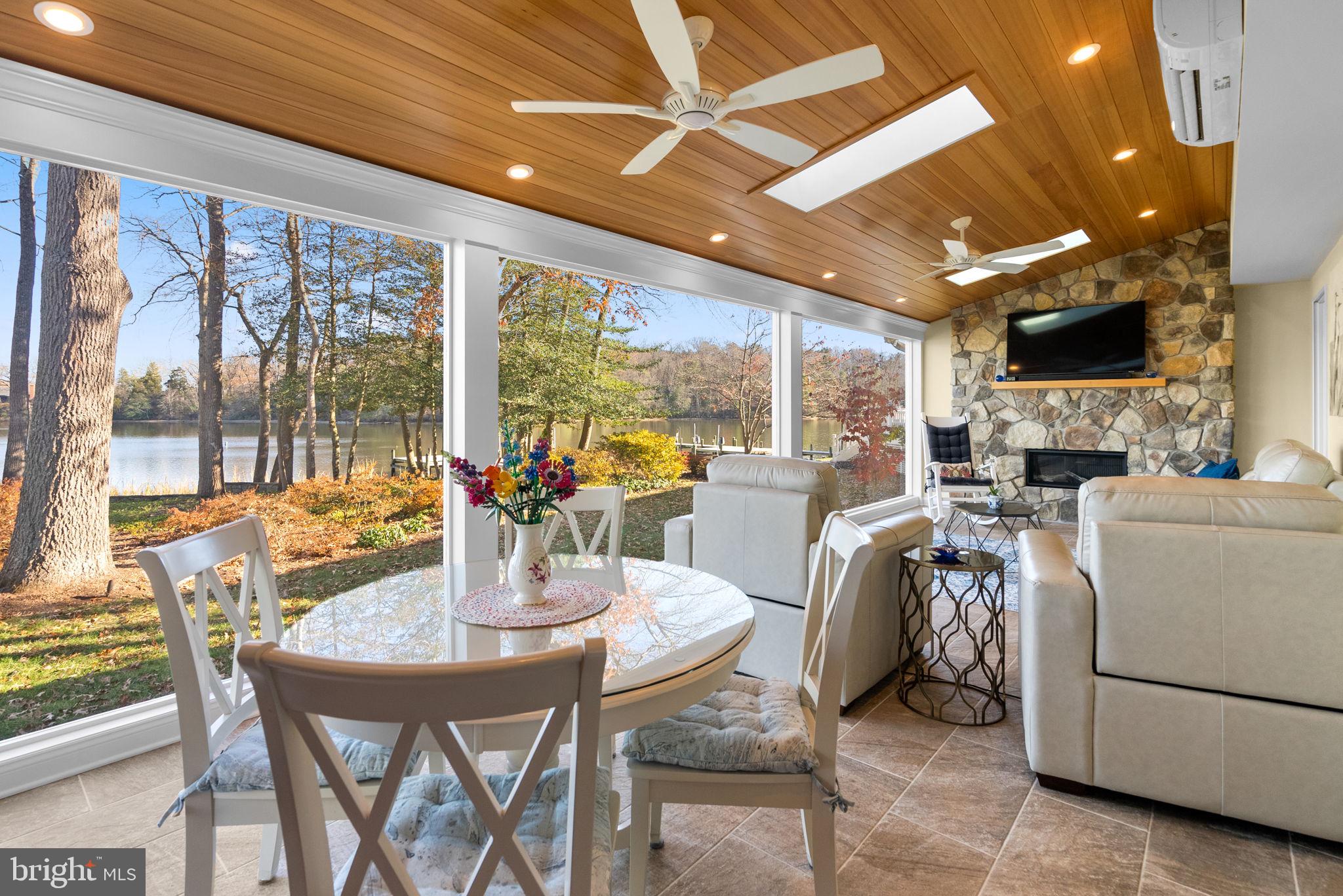 531 POINT FIELD DRIVE