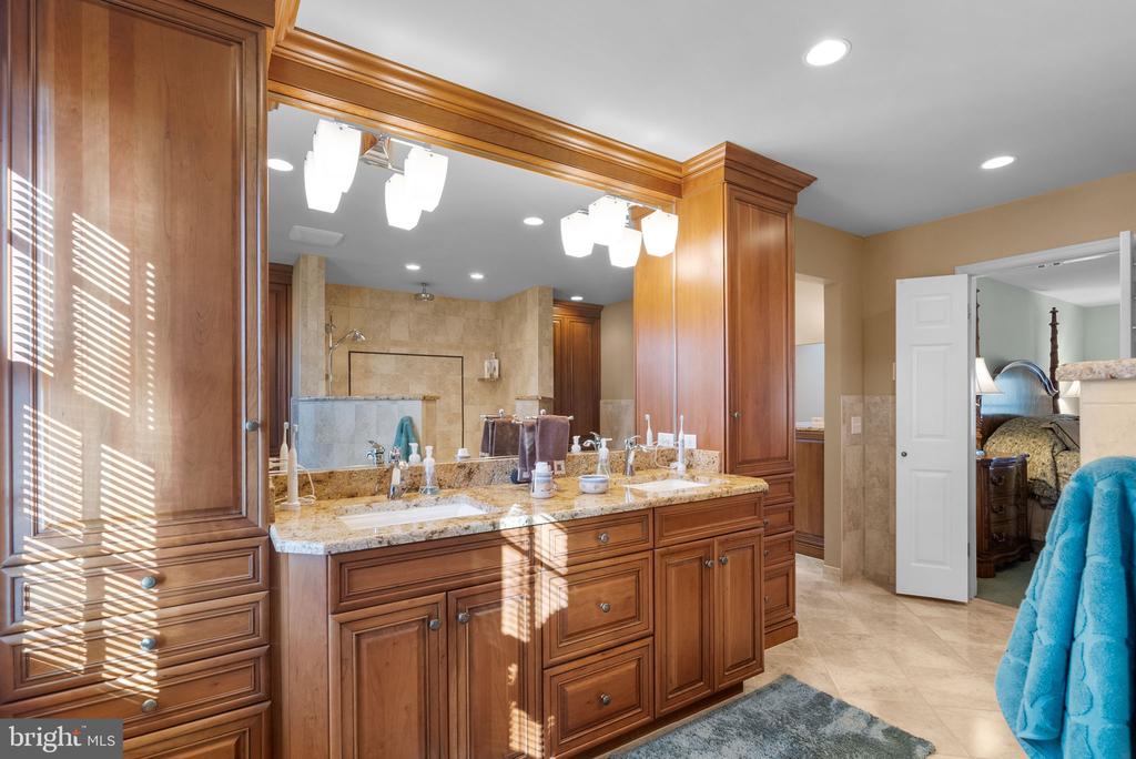 531 POINT FIELD DRIVE