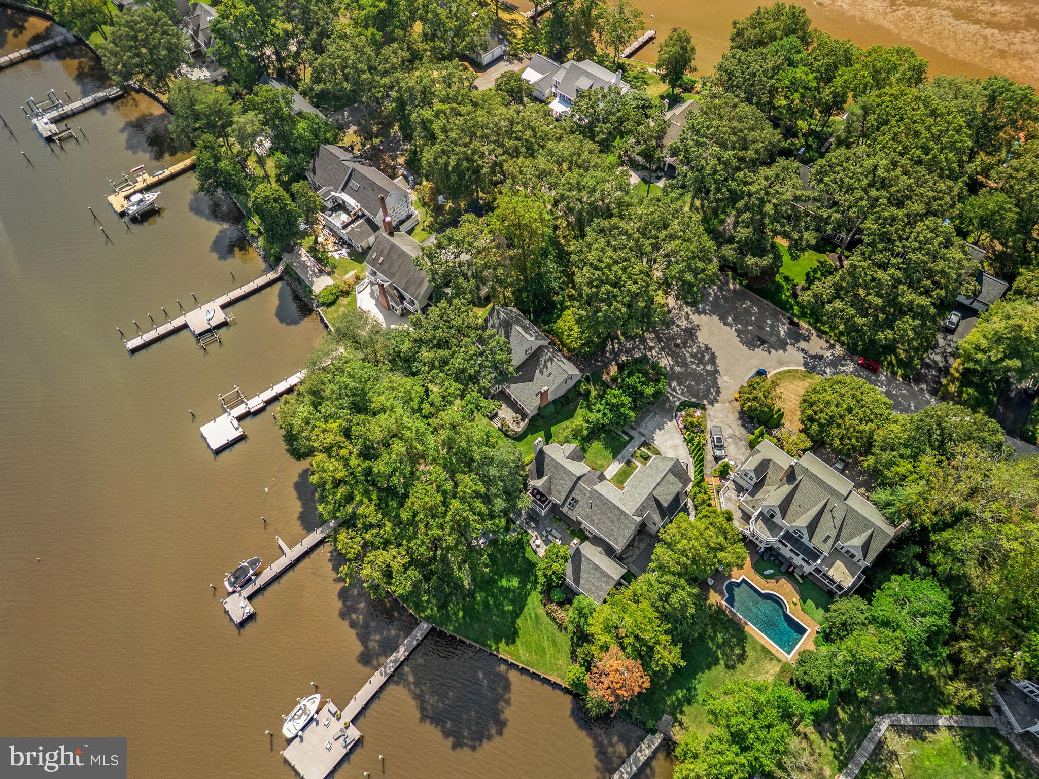 531 POINT FIELD DRIVE