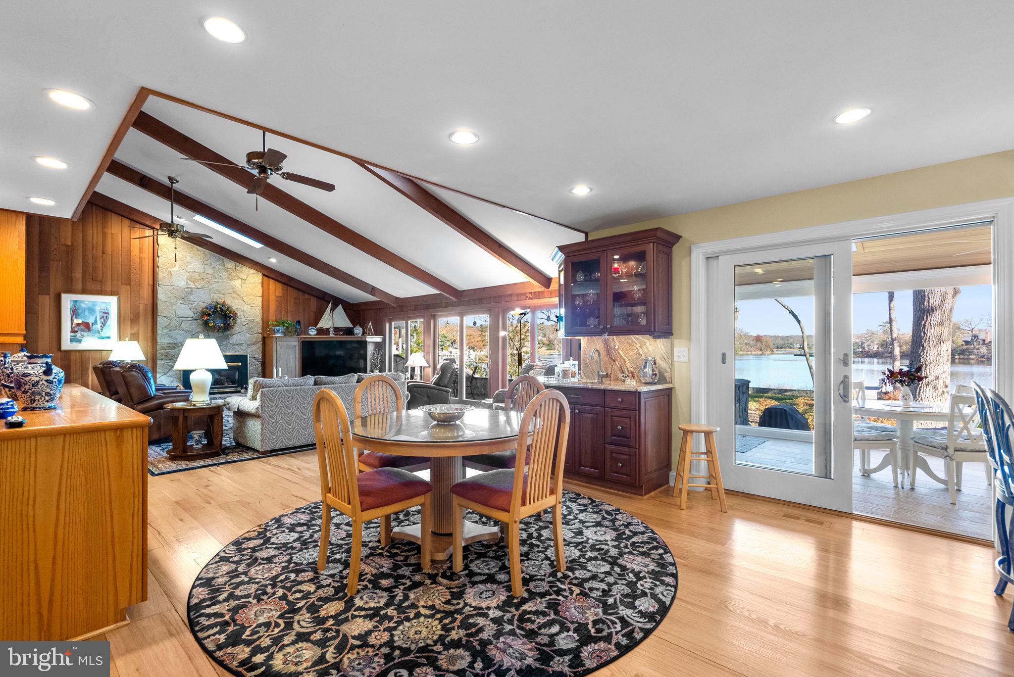 531 POINT FIELD DRIVE