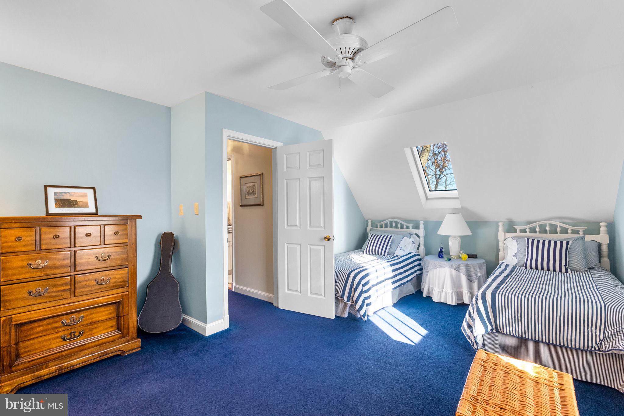 531 POINT FIELD DRIVE