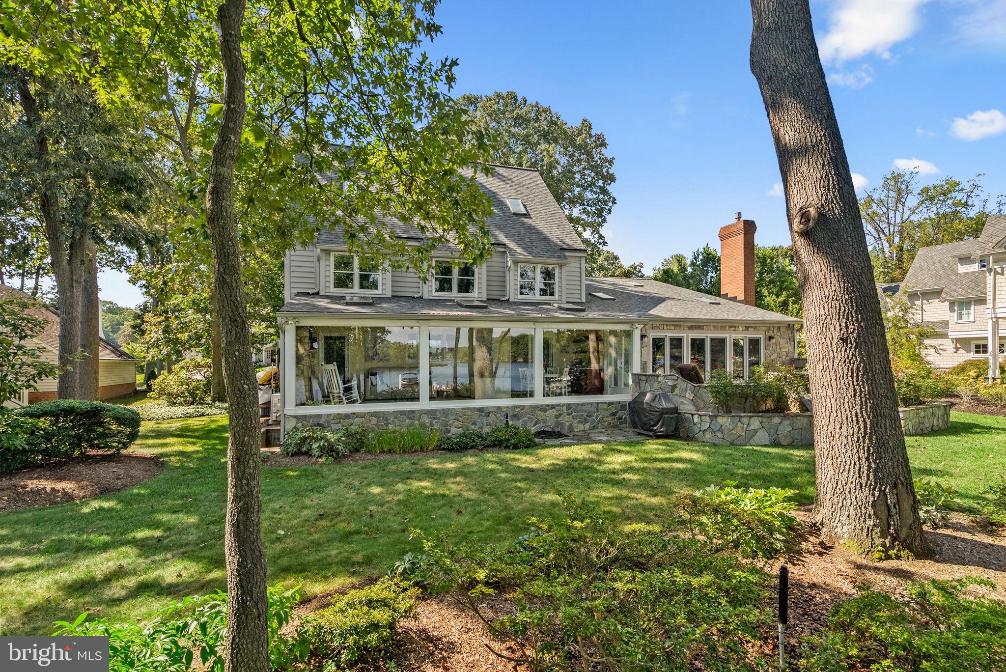 531 POINT FIELD DRIVE