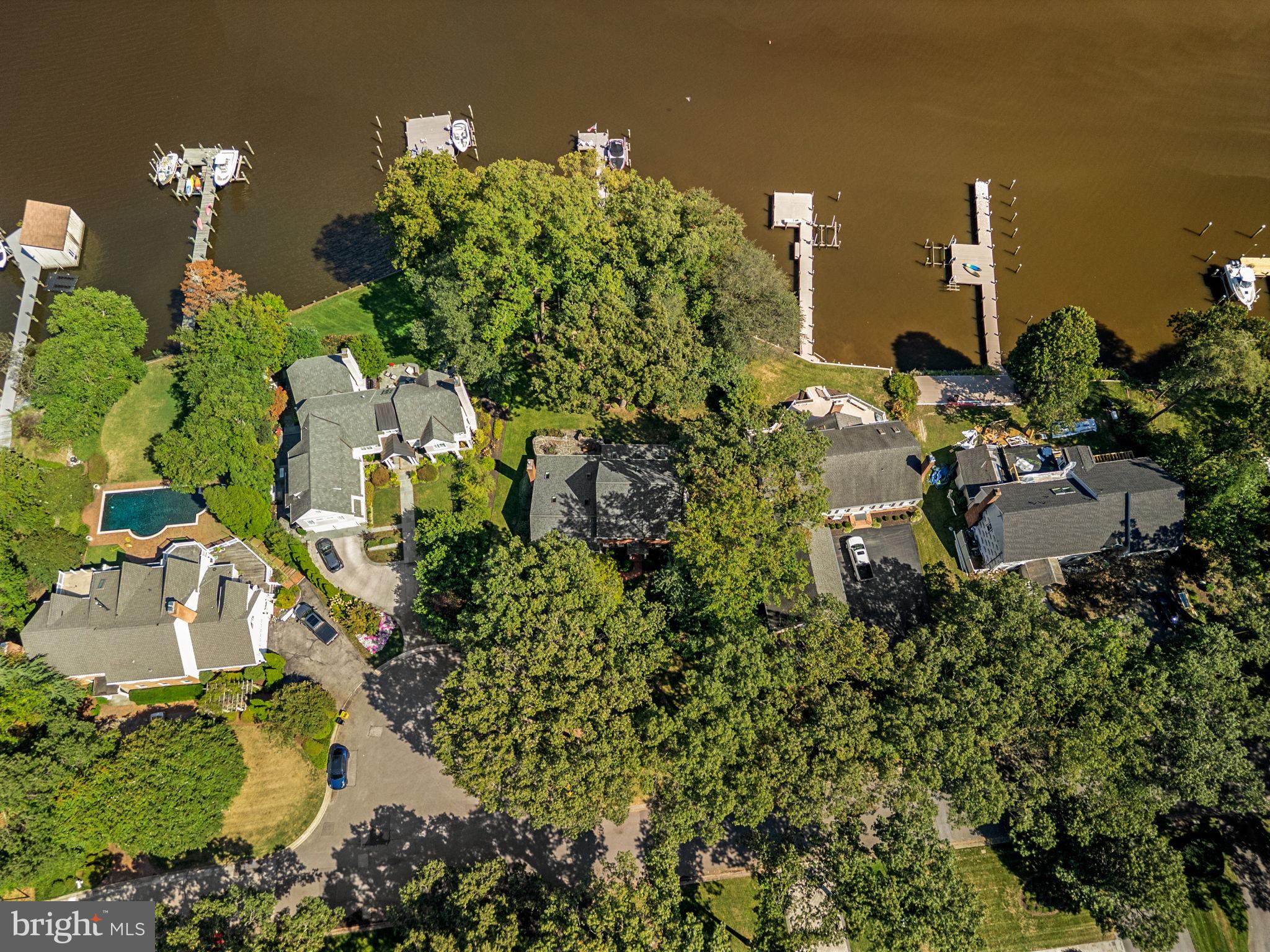 531 POINT FIELD DRIVE