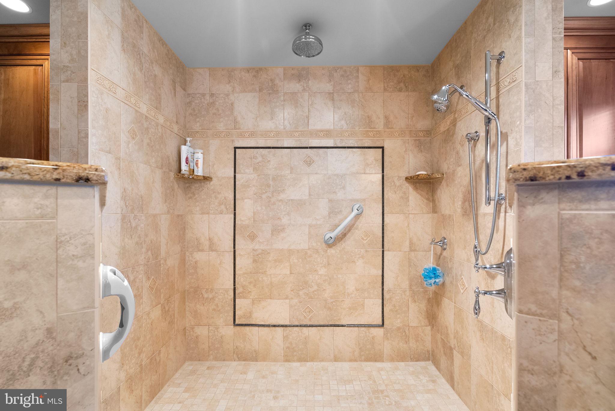 531 POINT FIELD DRIVE