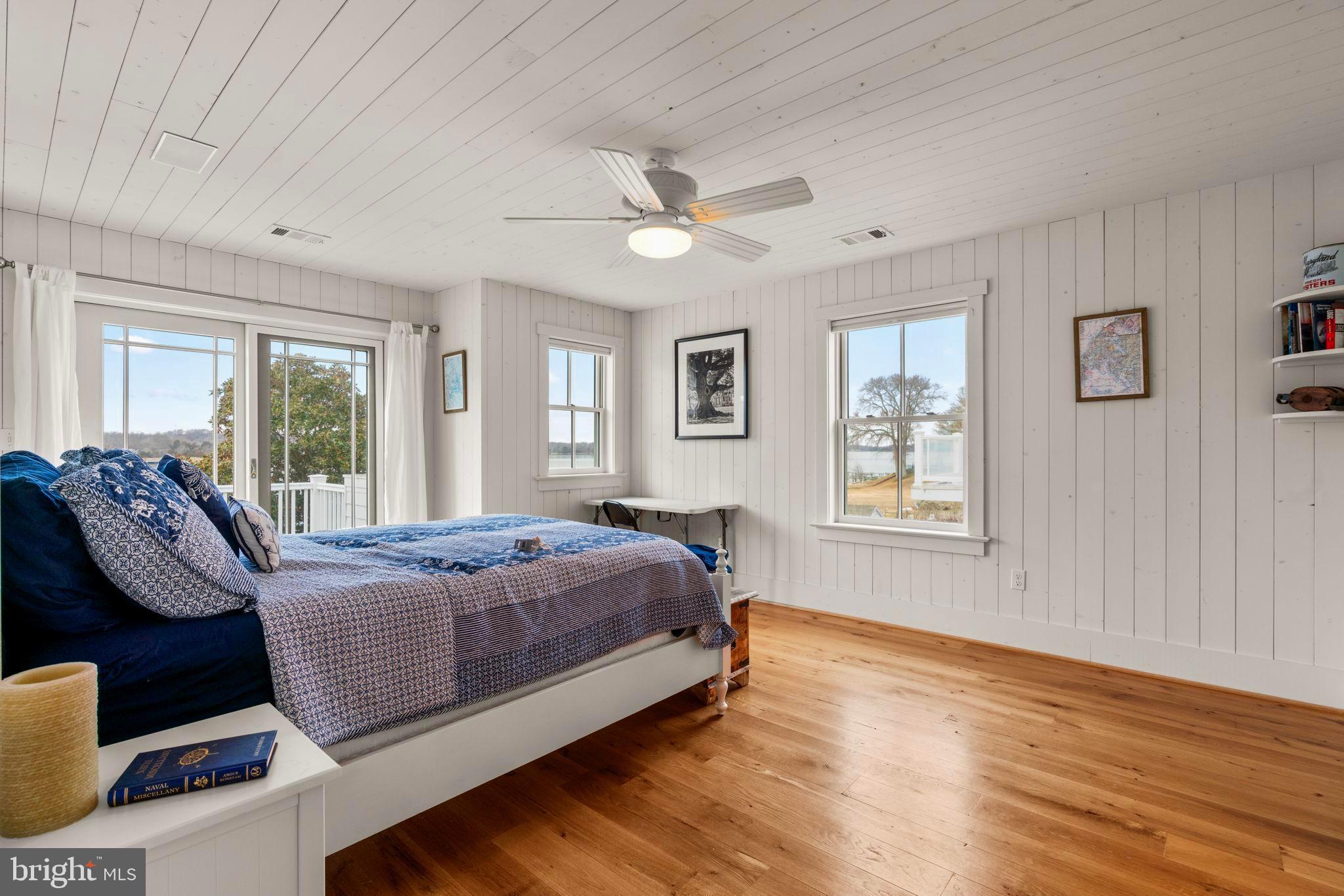 3728 BAY DRIVE