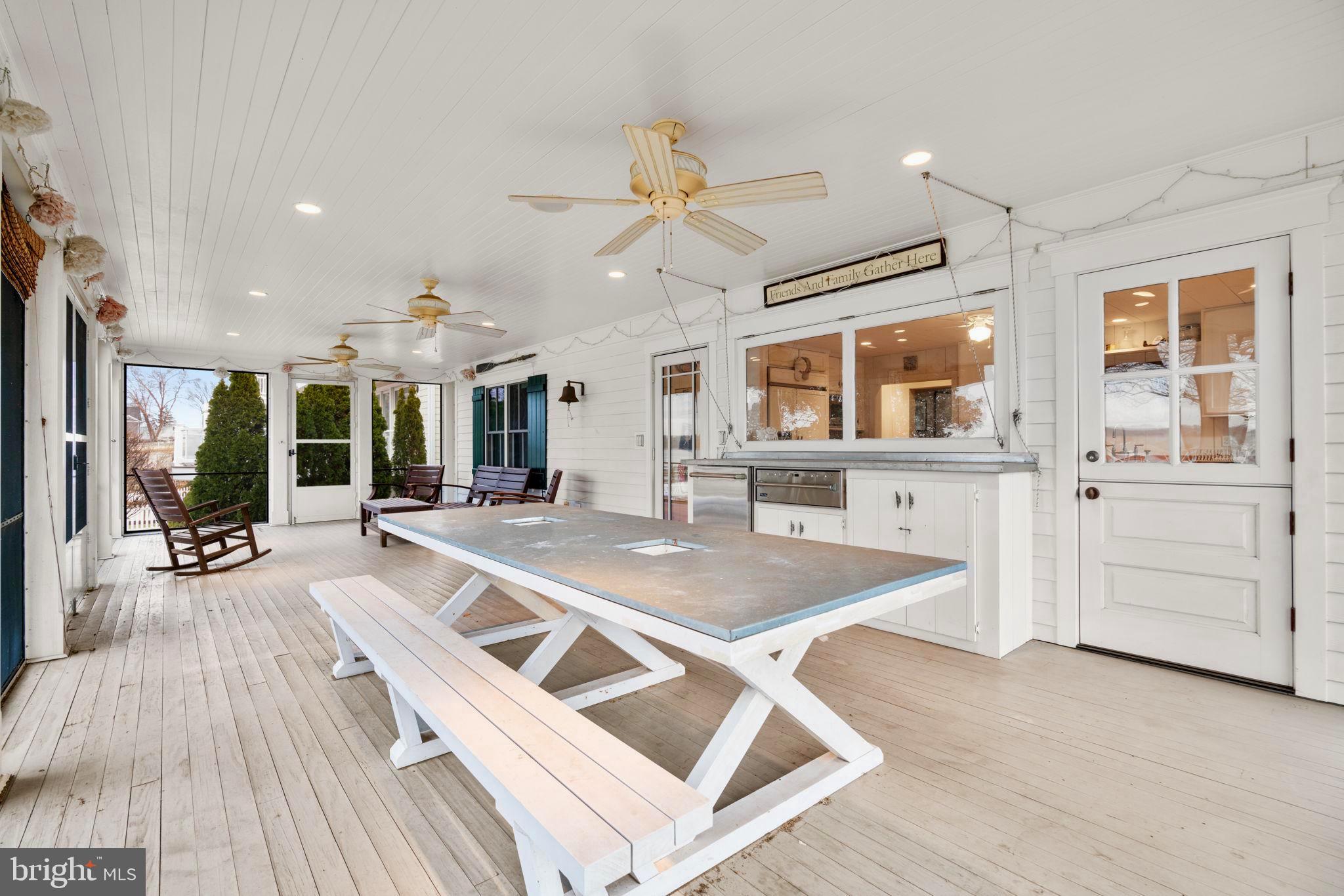 3728 BAY DRIVE