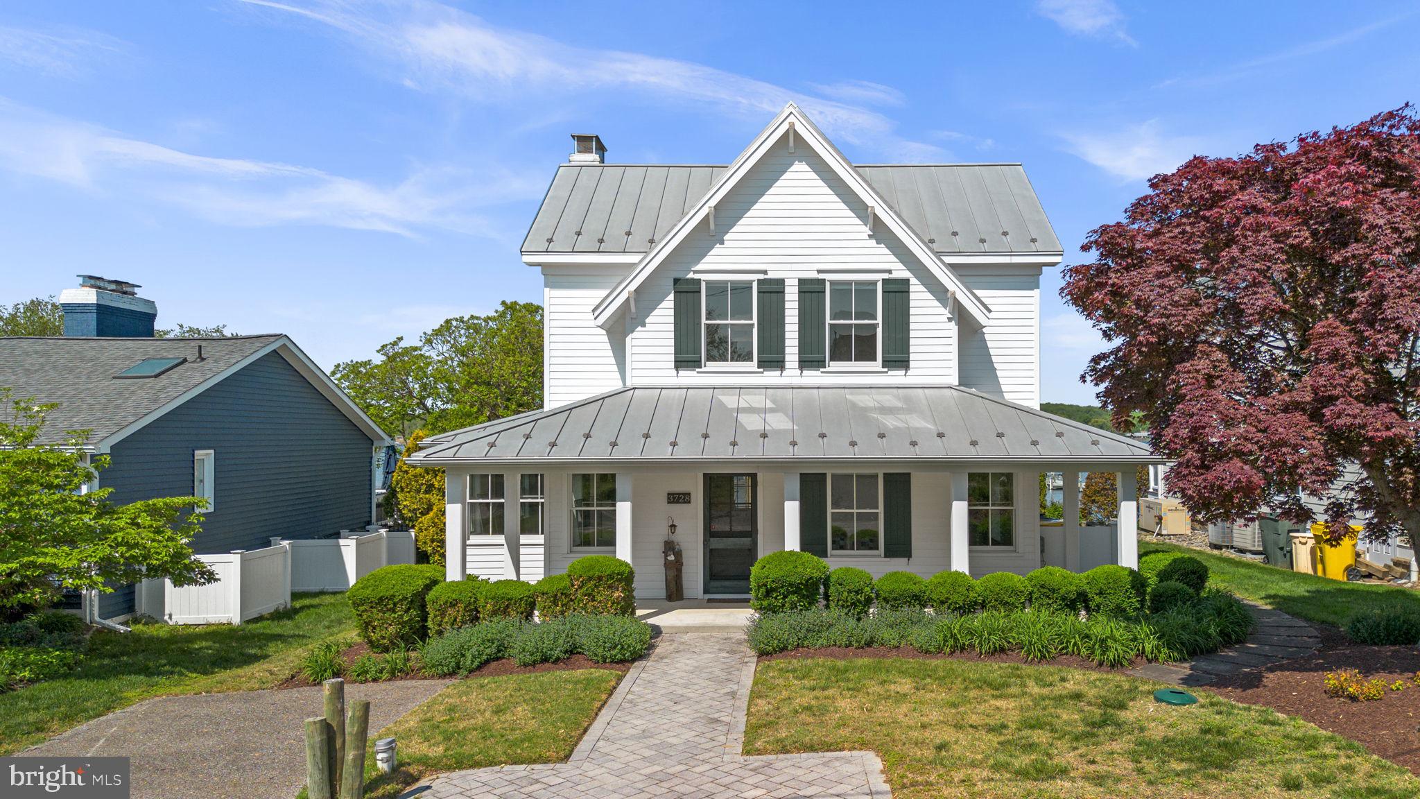 3728 BAY DRIVE